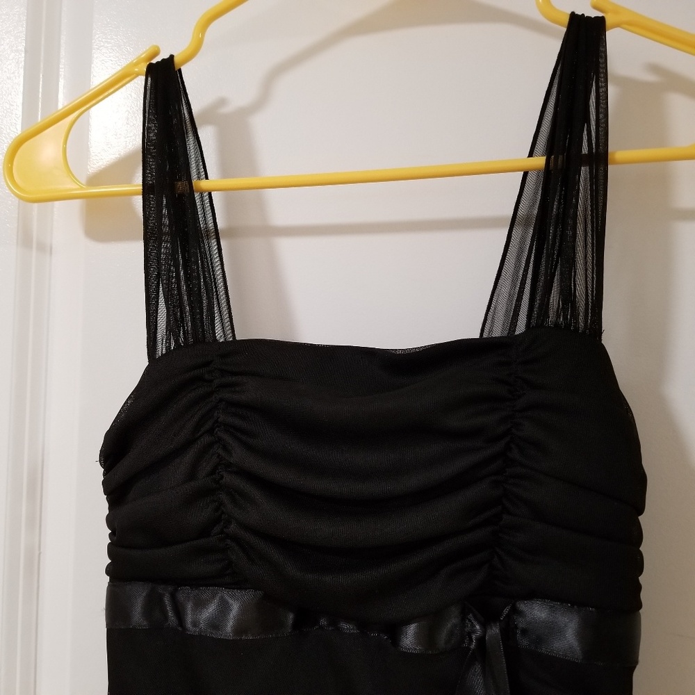 Dress - Picture 4 of 4